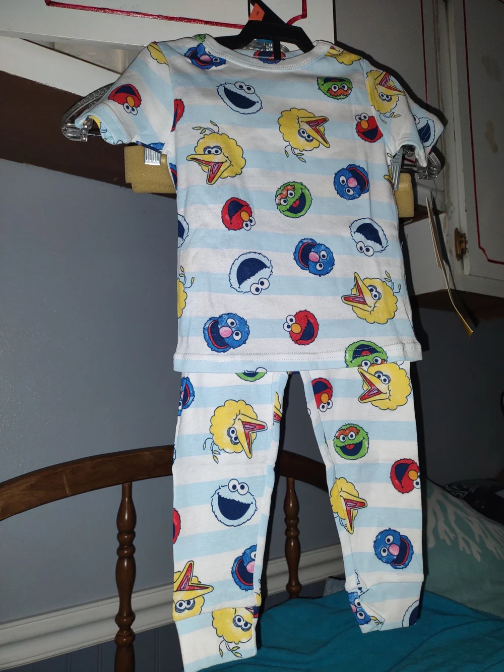 Sesame Street NWT Light Blue & White Striped Kids Pajama Set + Character Faces